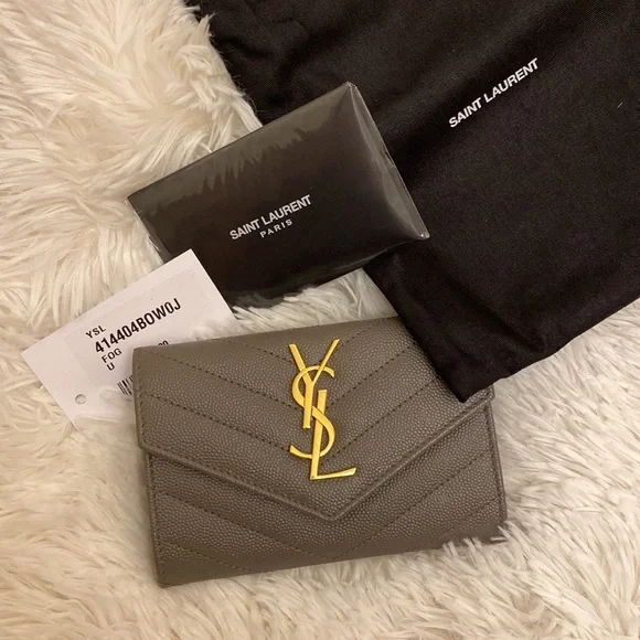 Small wallet - Picture 2 of 8